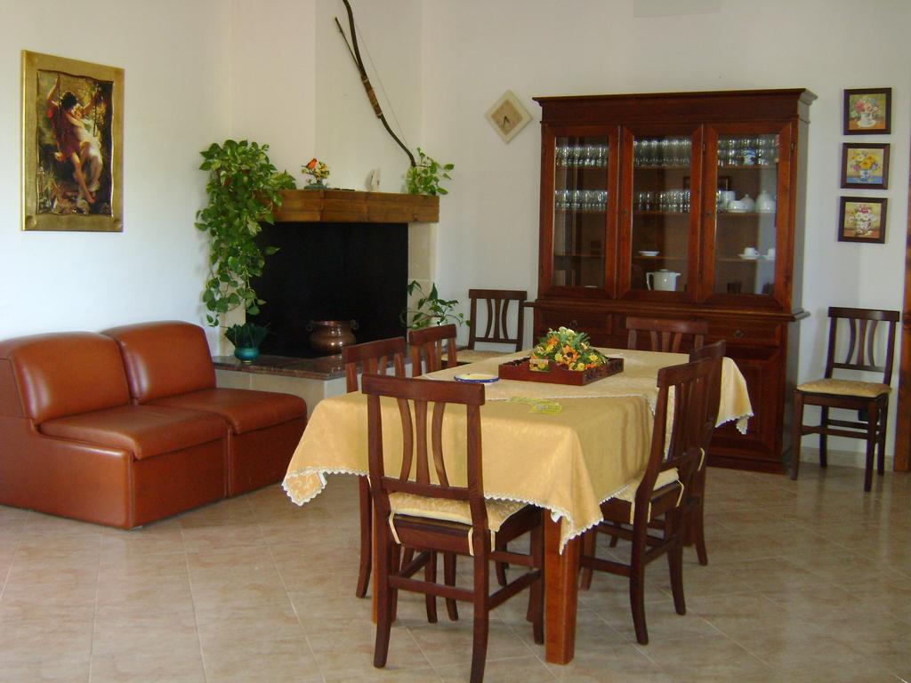 Agriturismo Tenuta Pozzello Torre dell'Orso Exterior photo